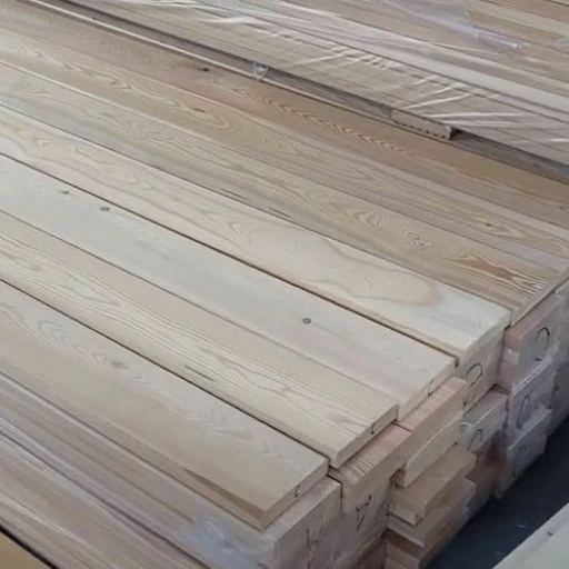 Доска террасная лиственница гладкая 28*120*4000, сорт ВС (0,48м2)