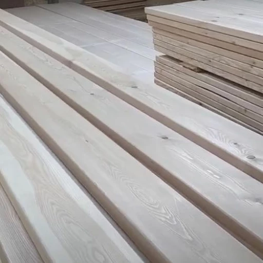 Доска террасная лиственница гладкая 45*142*2500, сорт ВС (0,355м2)