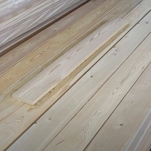 Доска террасная лиственница гладкая 45*142*6000, сорт Э (0,852м2)