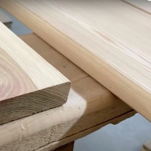 Доска террасная лиственница гладкая 28*142*6000, сорт SF (0,852м2)